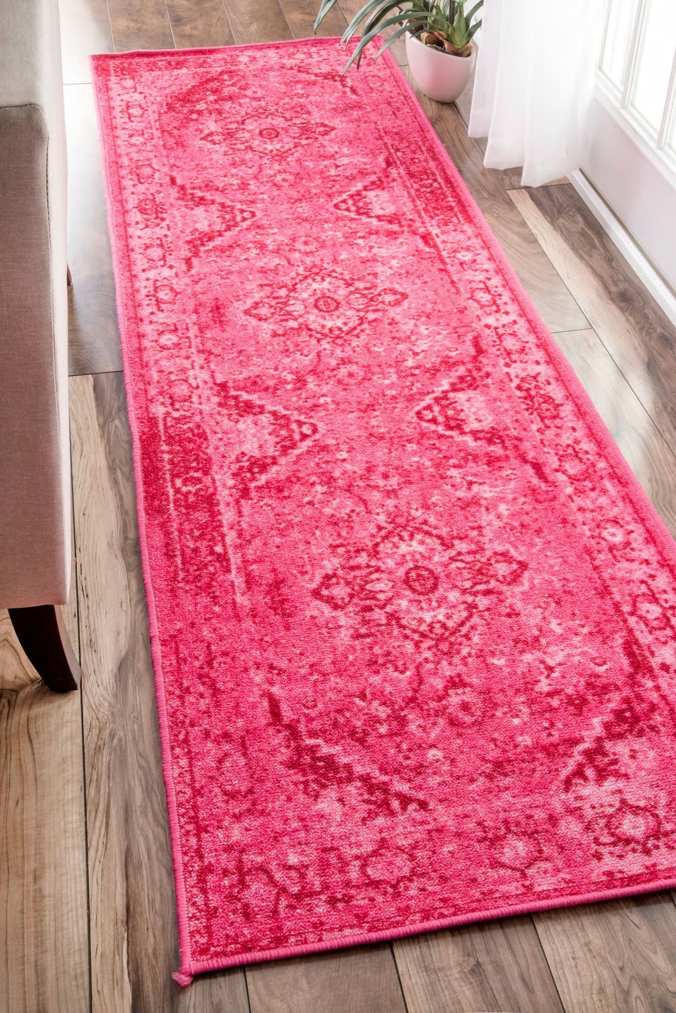 Evoke Distressed Rug - 106 Pink