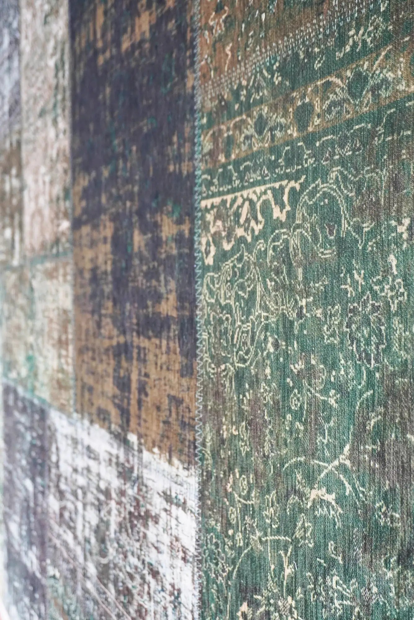 New Jersey Distressed Rug - 142 Green