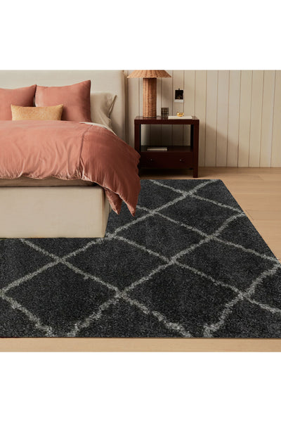 Coco Diamond Pattern Shaggy Rug - 104 Black