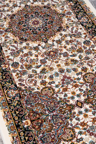 Arian Traditional Rug - 102 Cream
