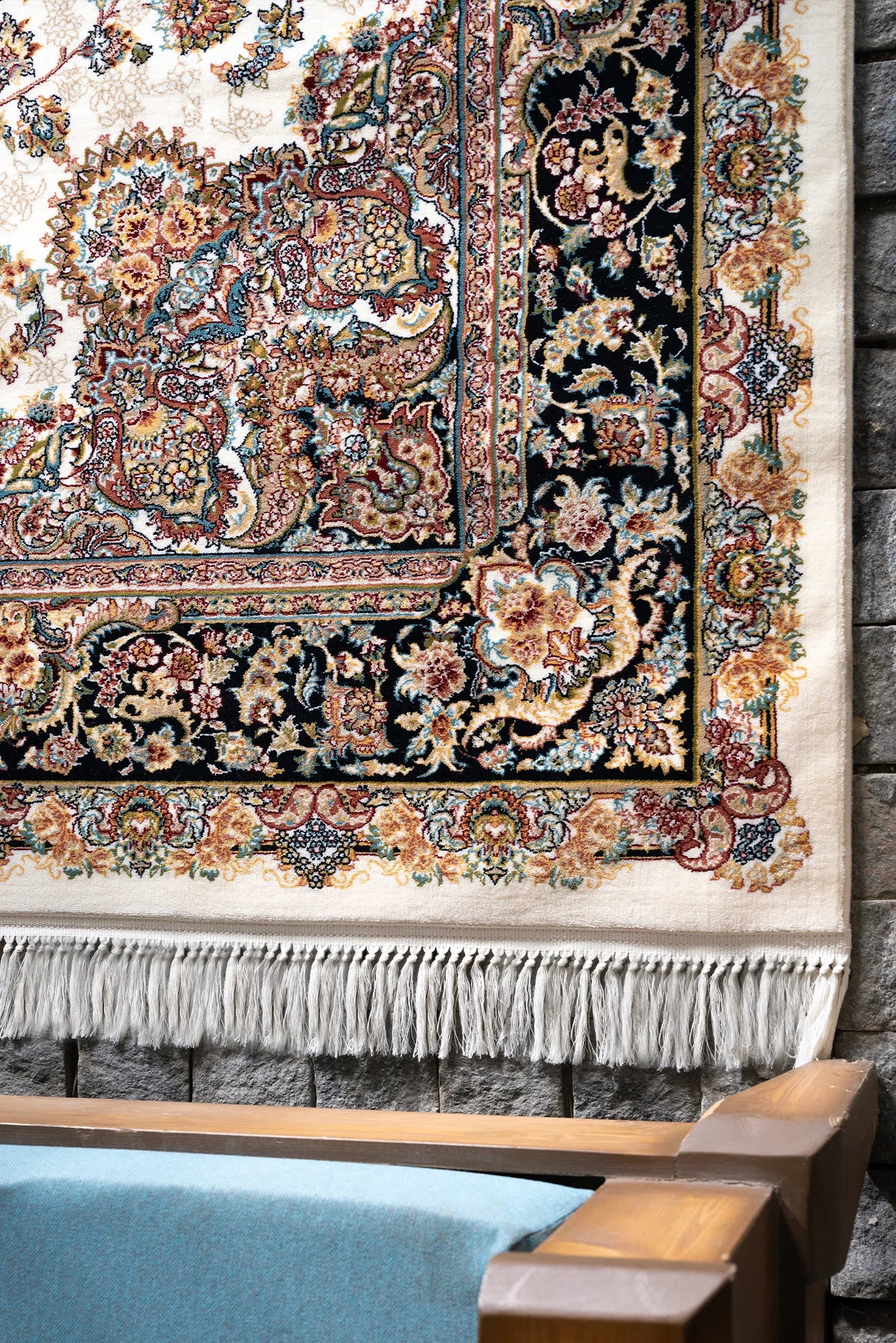 Arian Traditional Rug - 102 Cream