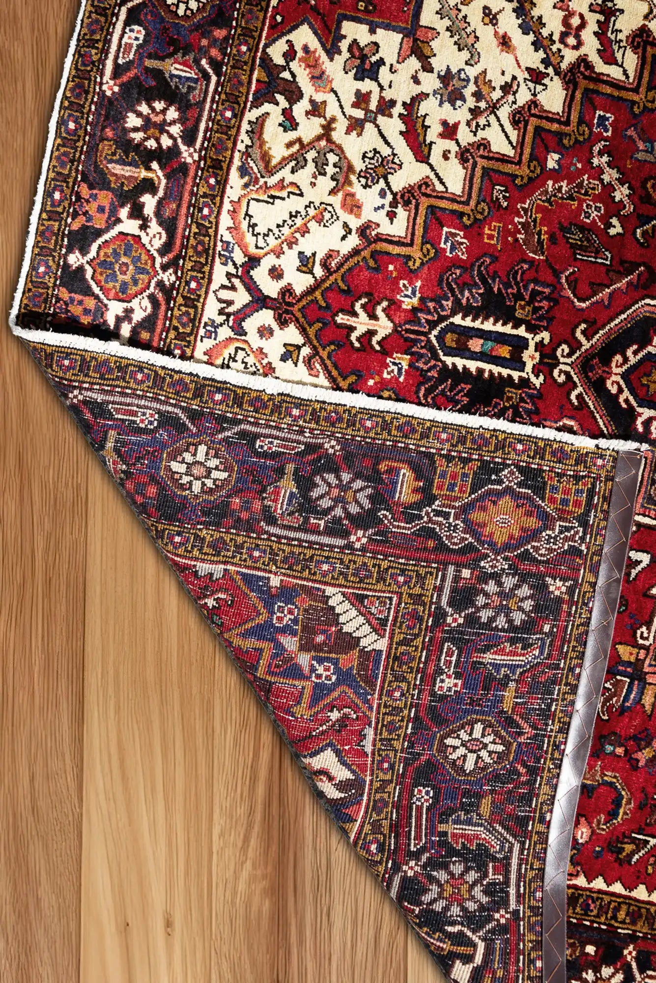 Heriz Hand Knotted Wool Rug - 300x218 cms