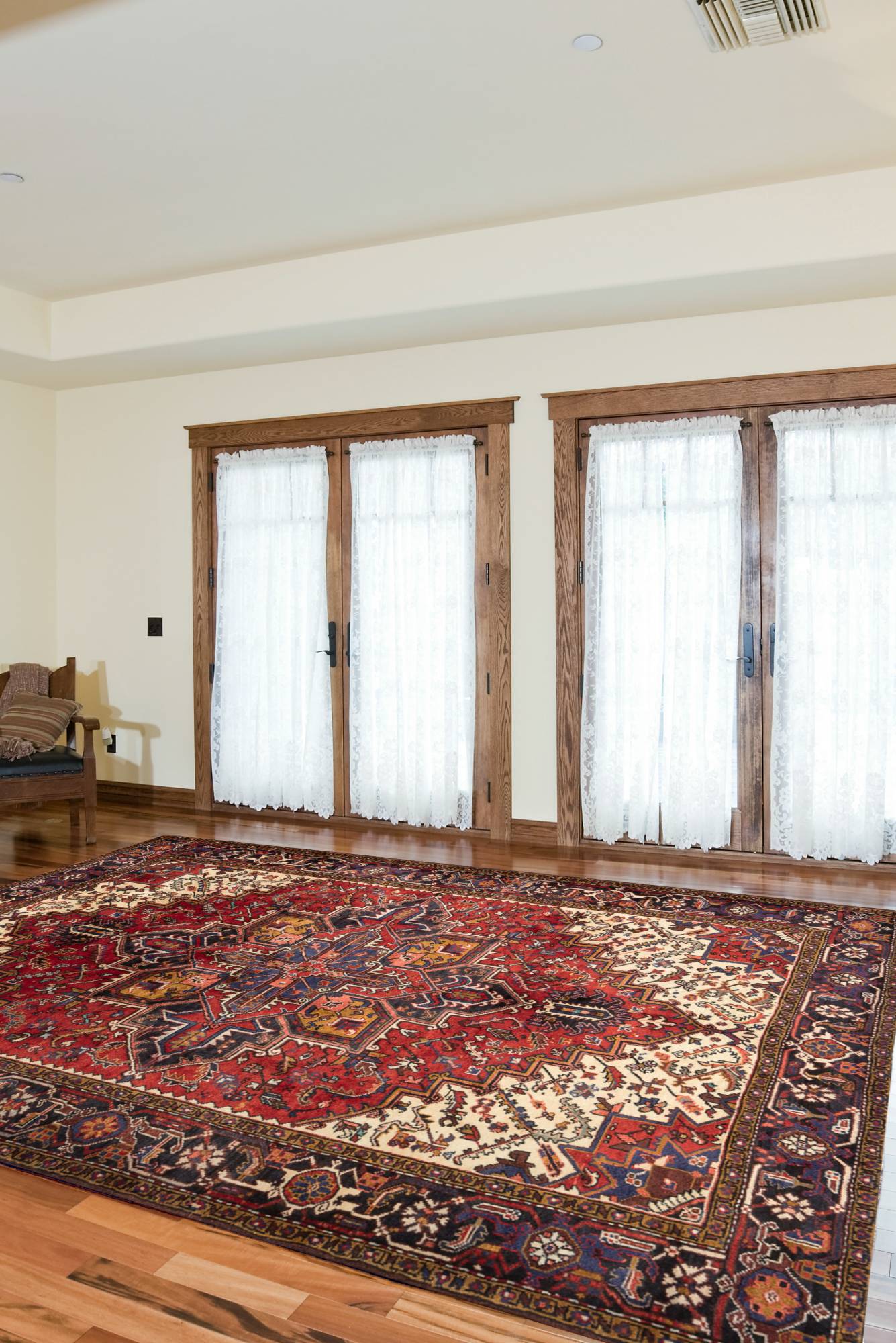 Heriz Hand Knotted Wool Rug - 300x218 cms