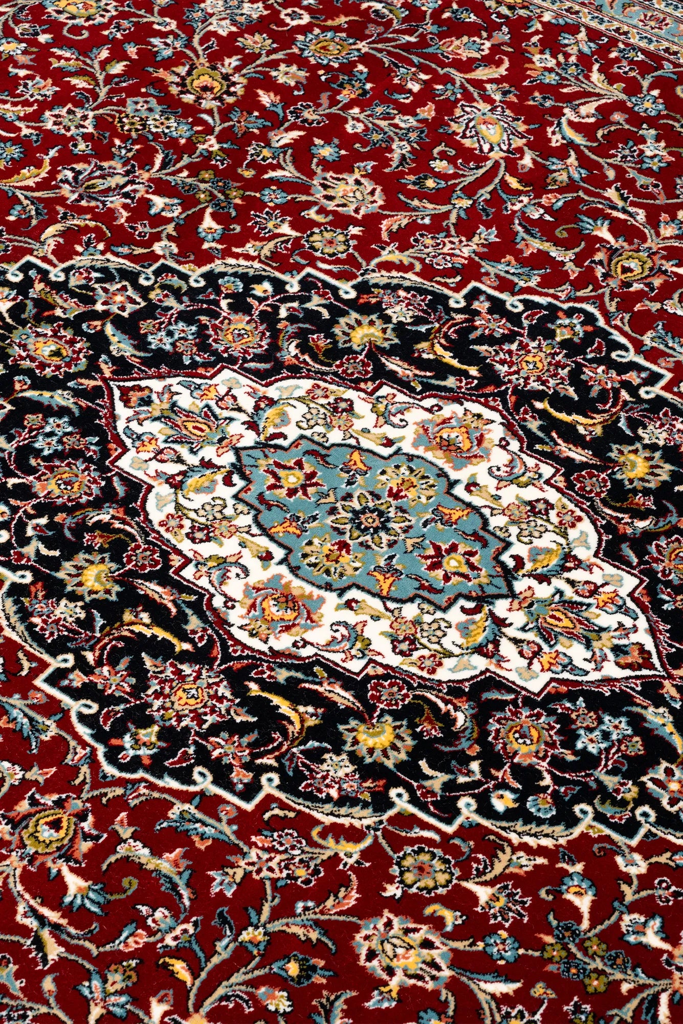 Melbourne Traditional Rug - 115 Red