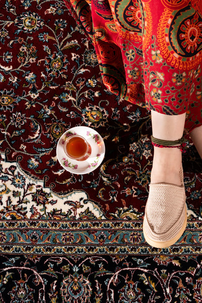 Melbourne Traditional Rug - 115 Red