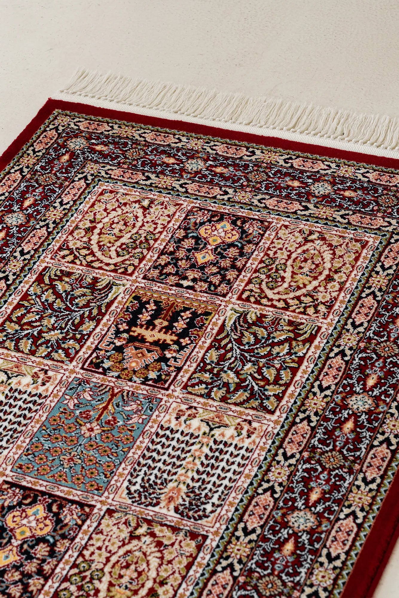 Melbourne Traditional Rug - 116 Red