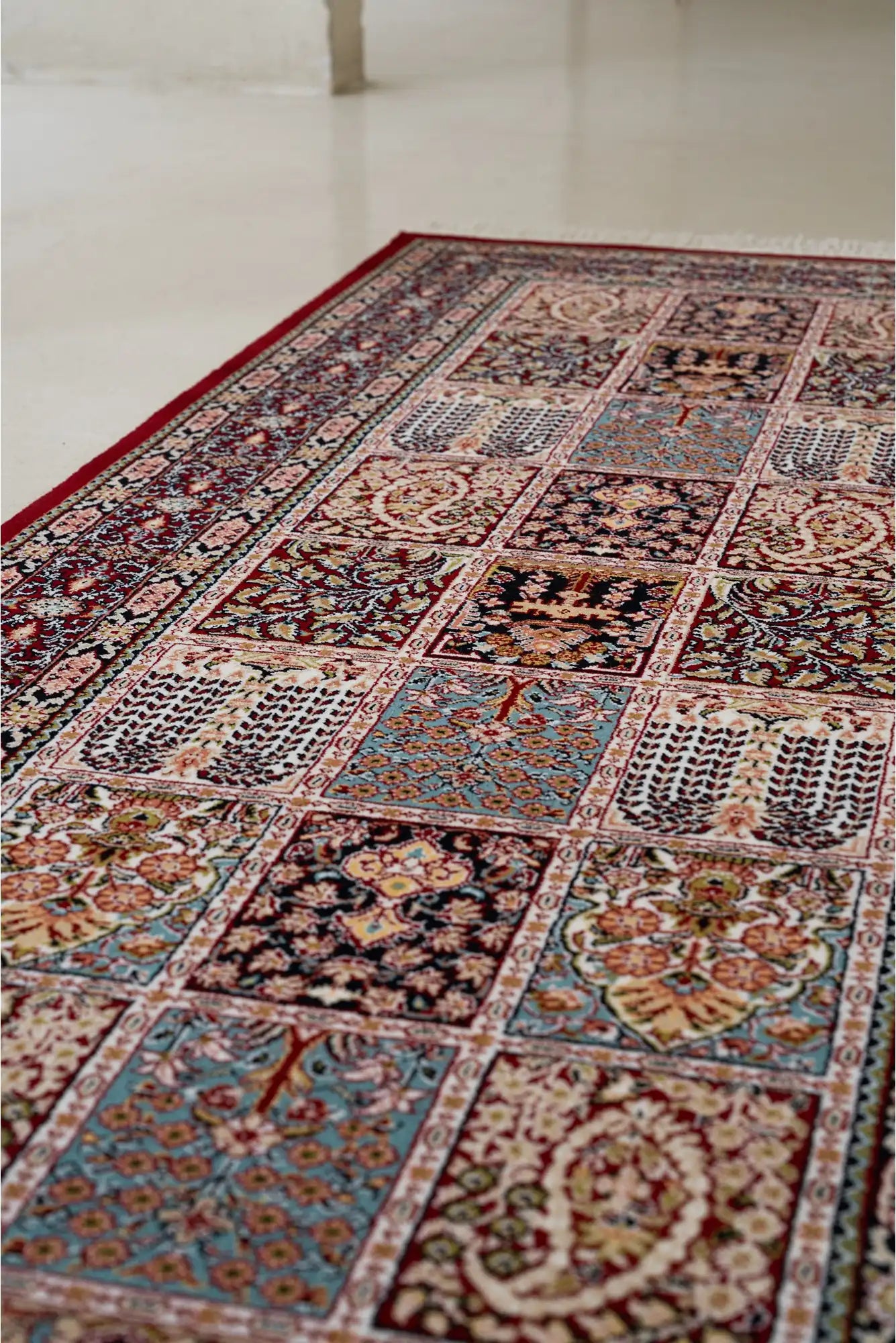 Melbourne Traditional Rug - 116 Red