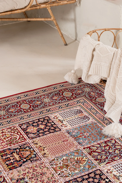 Melbourne Traditional Rug - 116 Red