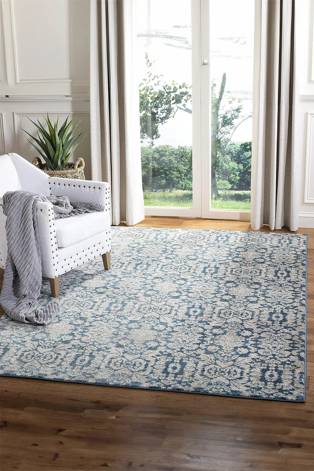 Loren Traditional Rug - 101 Blue