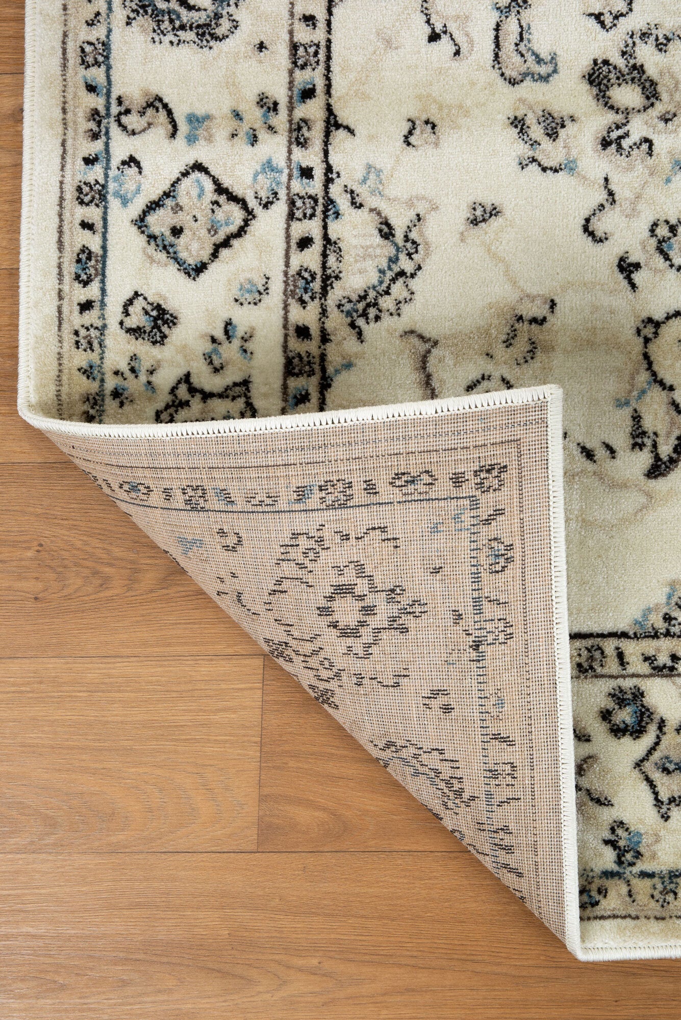 Baltimore Traditional Rug - 101 Cream