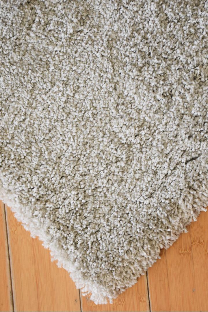 Broadway Plain Shaggy Rug - 105 Silver