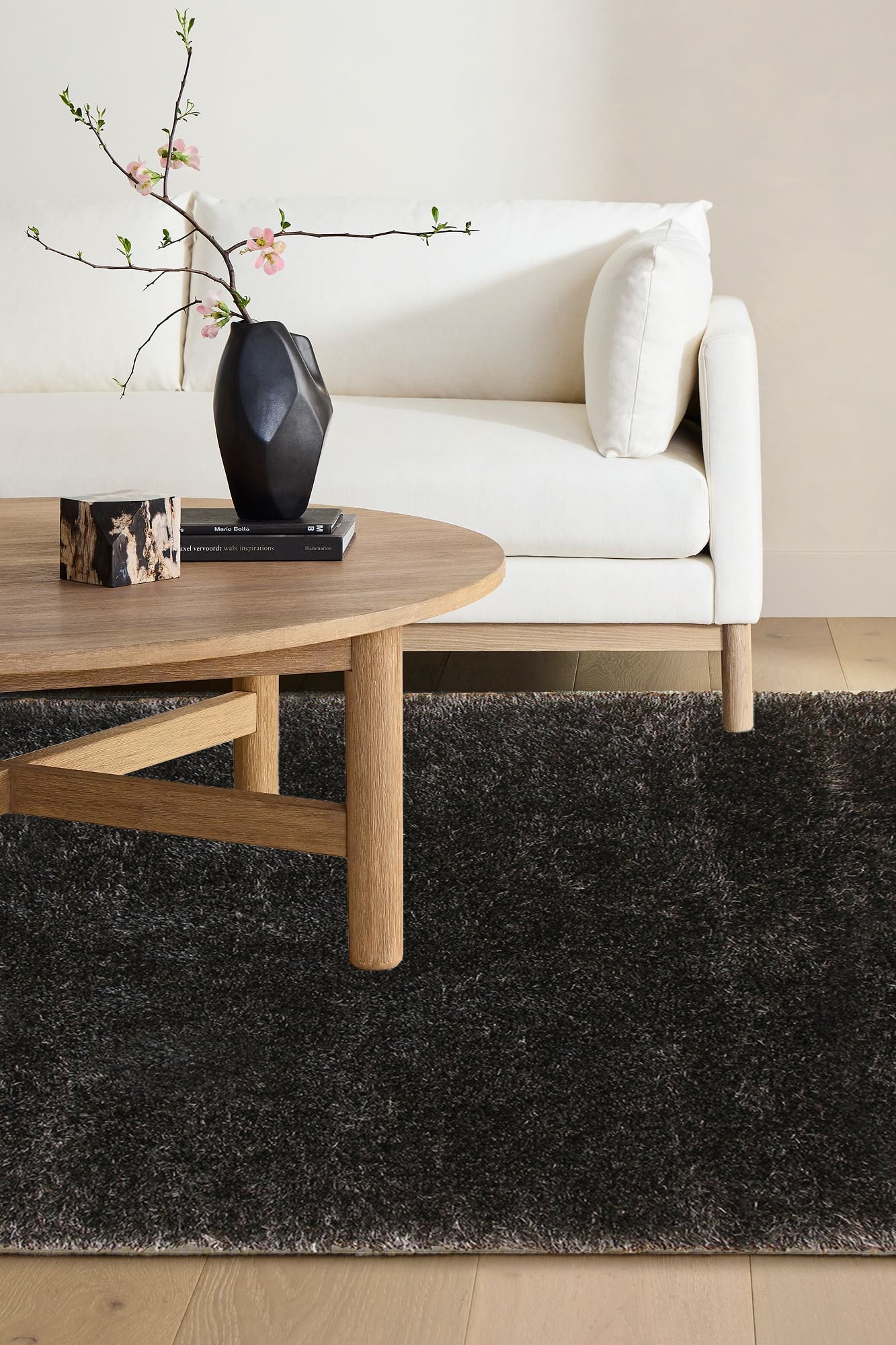 Darwin Plain Shaggy Rug - 111 Black Fume