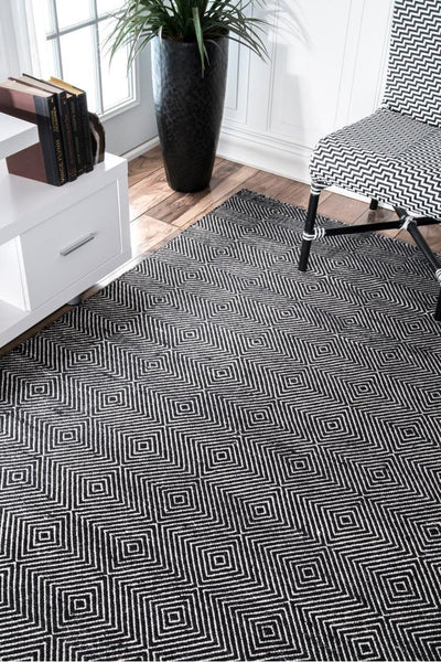 Delhi Flatweave Diamond Wool Rug -  102 Black