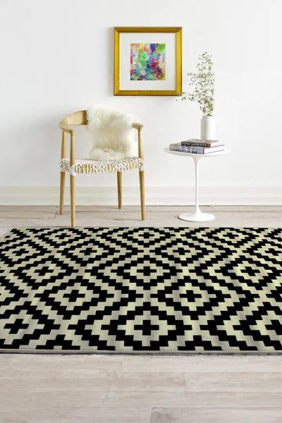 Gino Geometric Rug - 107 Black