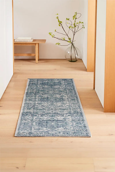 Hobart Distressed Rug - 106 Navy