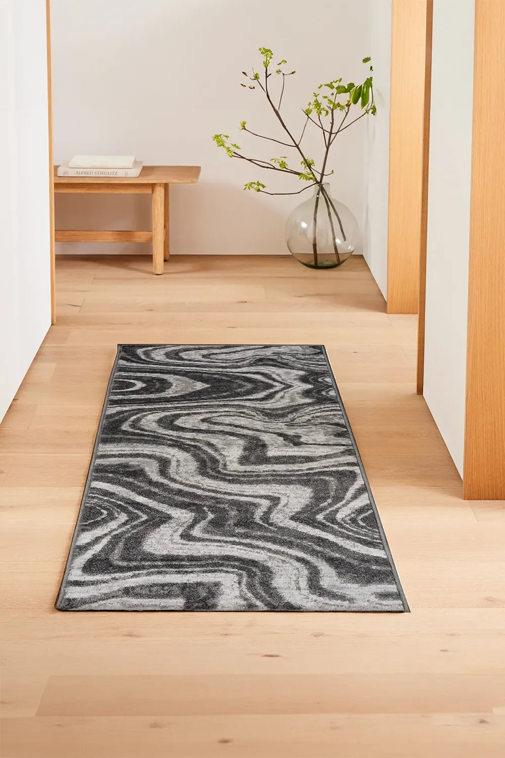 Hobart Distressed Rug - 104 Grey