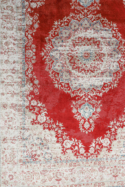 Majesty Silk Traditional Rug - 102 Red