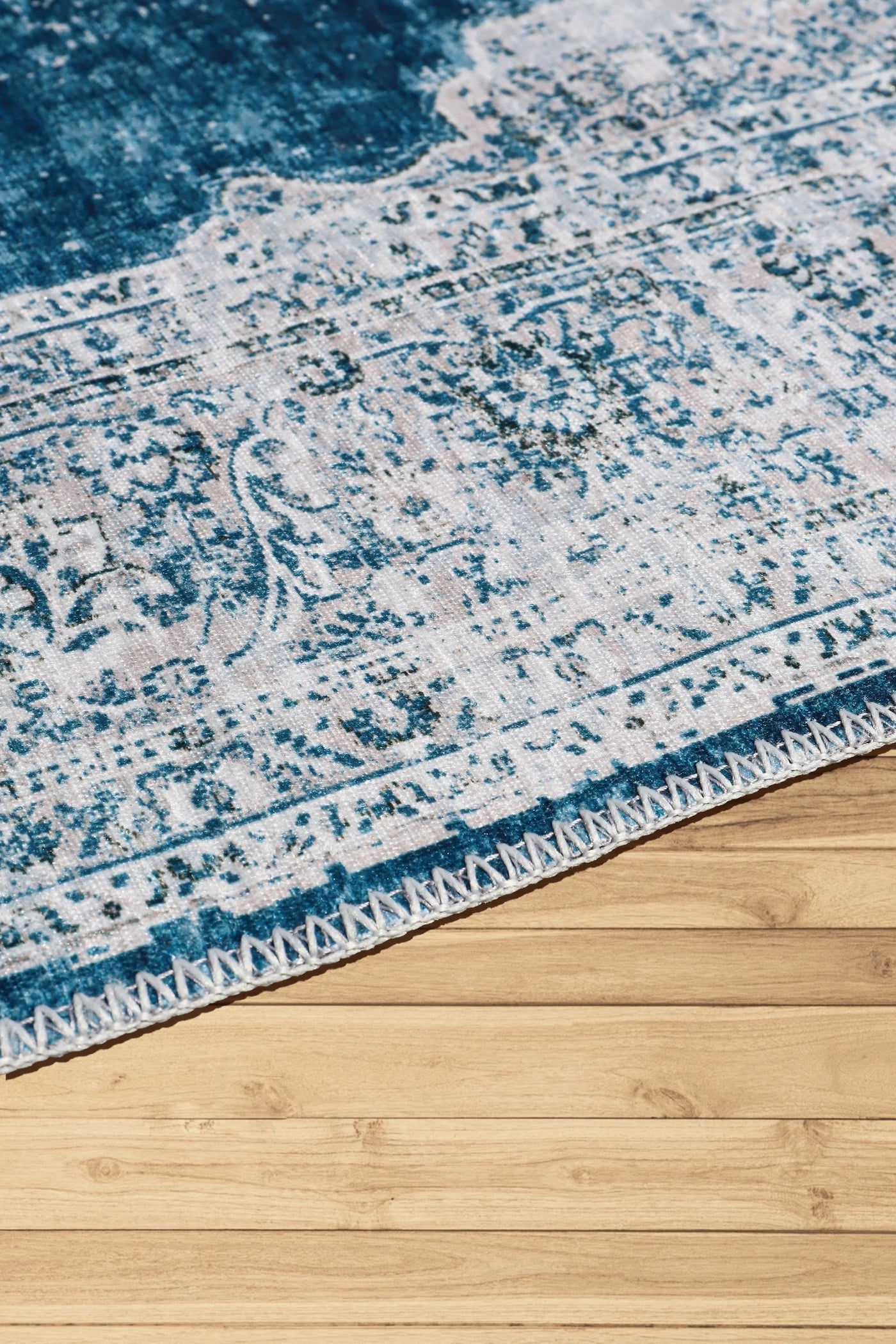 New Jersey Distressed Rug - 123 Blue