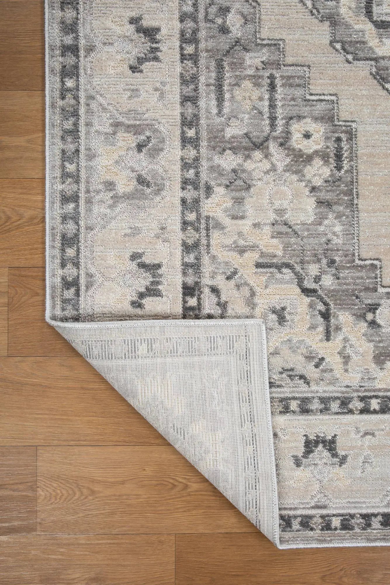 Vienna Distressed Rug 106