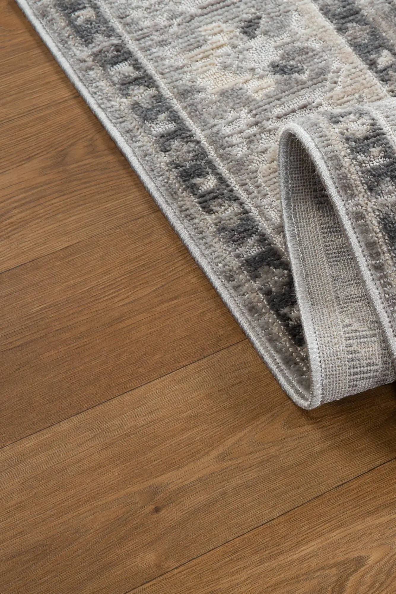 Vienna Distressed Rug 106 | Cyrus Rugs