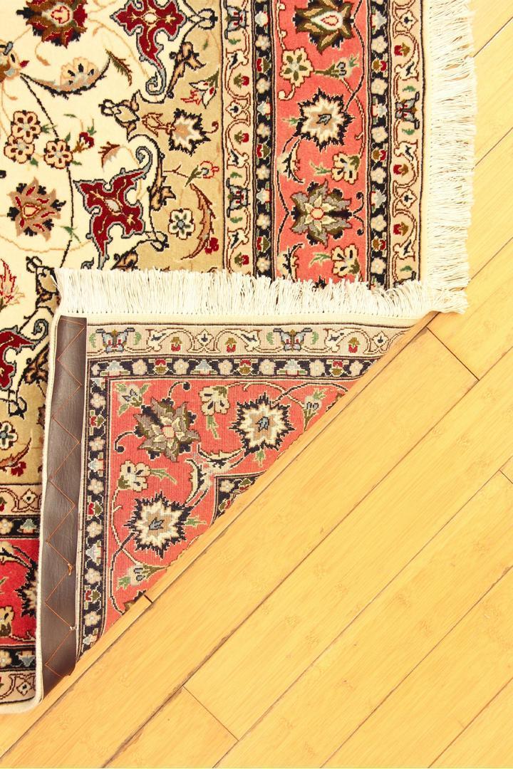 Tabriz Medallion Hand Knotted Wool & Silk Rug 202x157 cm